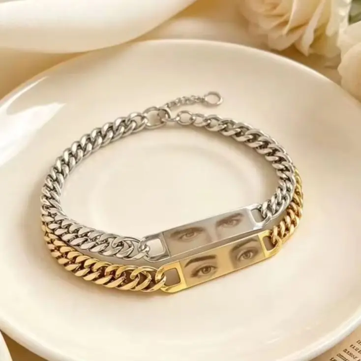 Custom Fashion Style Stainless Steel Women Chain Bracelet Personalized Photo Your Eye is Suitable for Giving Gift to Your Lover
Custom Fashion Style Stainless Steel Women Chain Bracelet Personalized Photo Your Eye is Suitable for Giving Gift to Your Lover