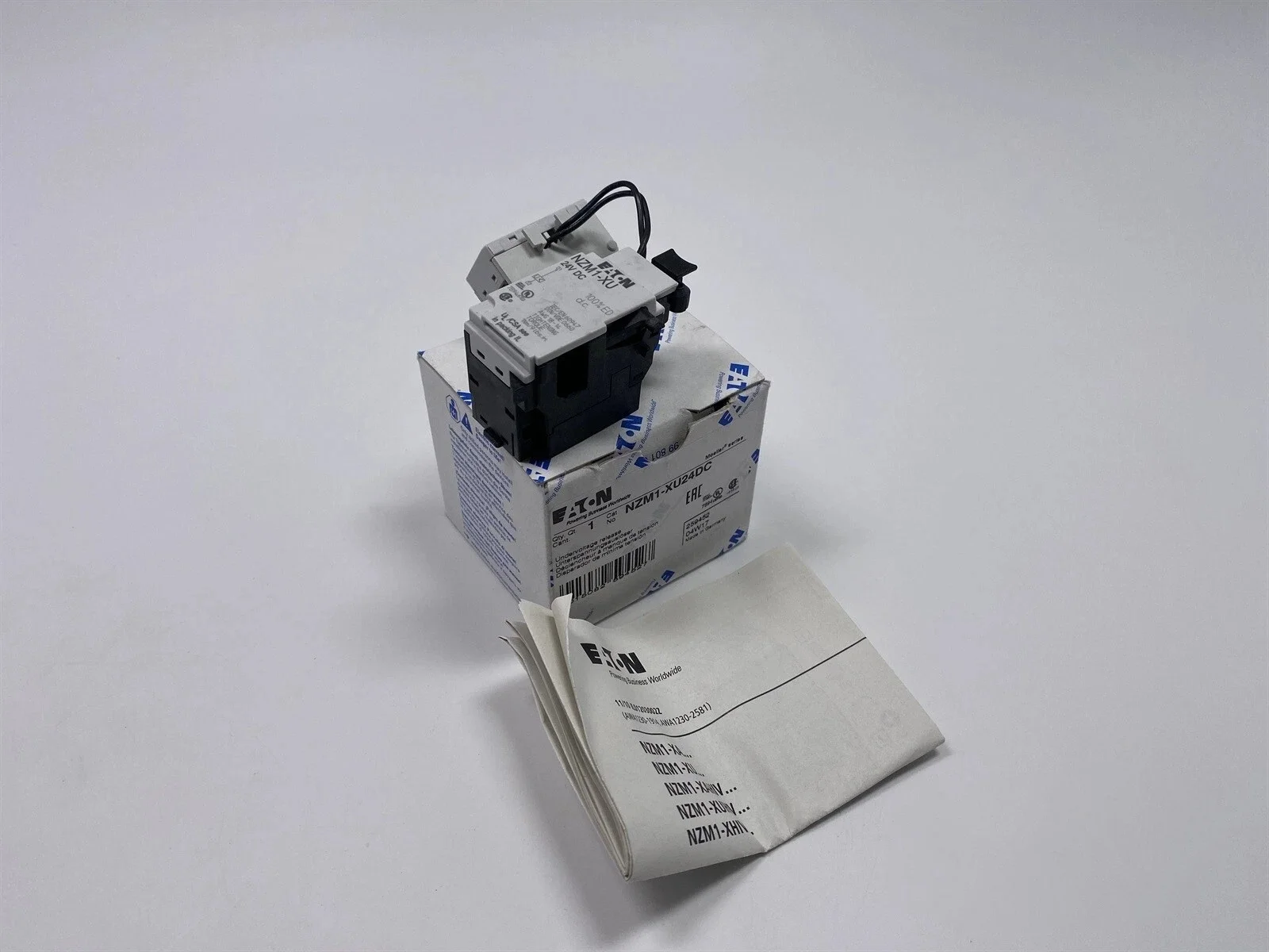 259452 NZM1-XU24DC series NZM - Molded Case Circuit Breaker. Undervoltage release, 24 V DC
259452 NZM1-XU24DC series NZM - Molded Case Circuit Breaker. Undervoltage release, 24 V DC