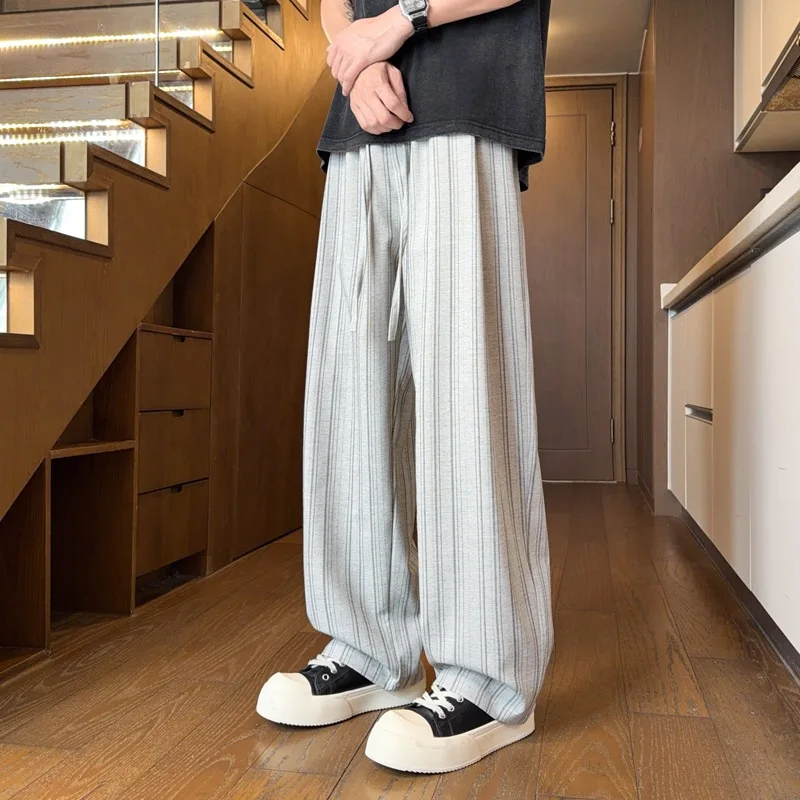 2026 New Summer Style Men's Vertical Straight Casual Pants Youth High-end Loose Large Size Trendy Ice Silk Trousers
2026 New Summer Style Men's Vertical Straight Casual Pants Youth High-end Loose Large Size Trendy Ice Silk Trousers