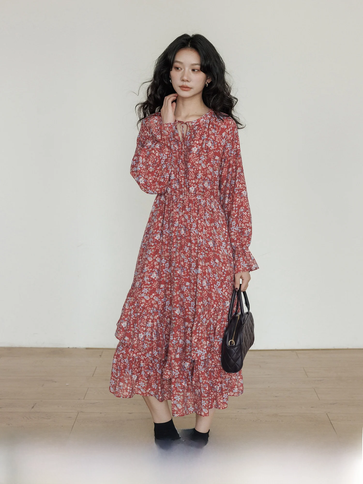 Spring V-Ne Floral irt Dr Women's A-Line Skirt Casual Elegance Long Dr Loose Fit Ci Commute Faion
Spring V-Ne Floral irt Dr Women's A-Line Skirt Casual Elegance Long Dr Loose Fit Ci Commute Faion