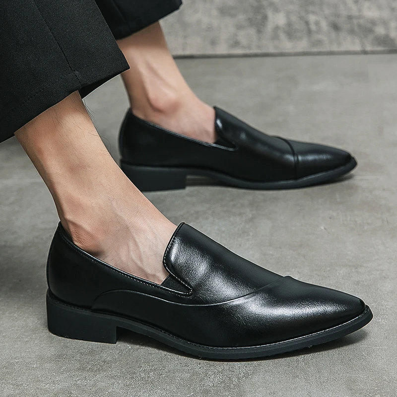 2026 New Mens Formal Elegant Dress Shoes Simple One Step Step Step Men's Leisure Fashion Original Pointed Moccasin Shoes for Men
2026 New Mens Formal Elegant Dress Shoes Simple One Step Step Step Men's Leisure Fashion Original Pointed Moccasin Shoes for Men