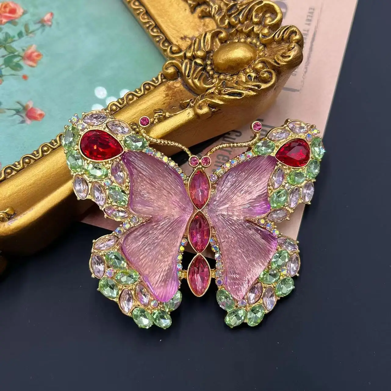vintage autumn and winter colorful butterfly light luxury sweet female fairy spirit fluttering standard brooch necklace
vintage autumn and winter colorful butterfly light luxury sweet female fairy spirit fluttering standard brooch necklace