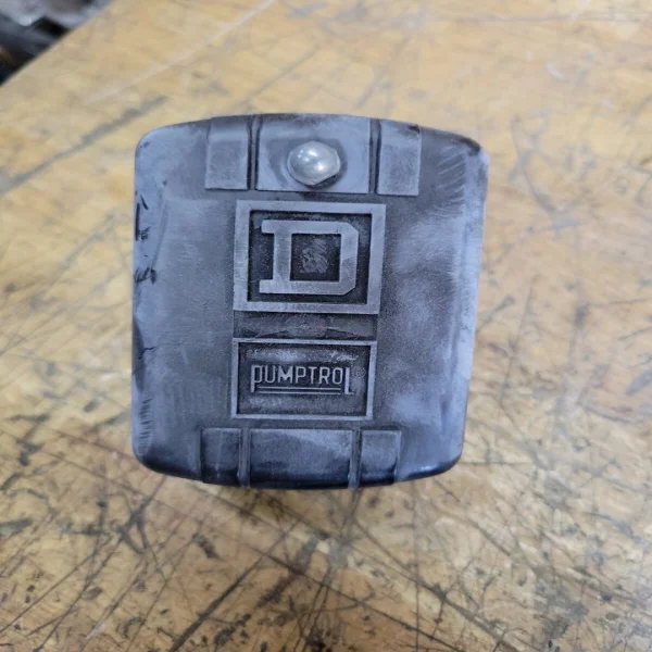 Square D #9013fhg19m1xz22 Single Port W/ On-off Lever Ed Brand New Original Spot Plc
Square D #9013fhg19m1xz22 Single Port W/ On-off Lever Ed Brand New Original Spot Plc