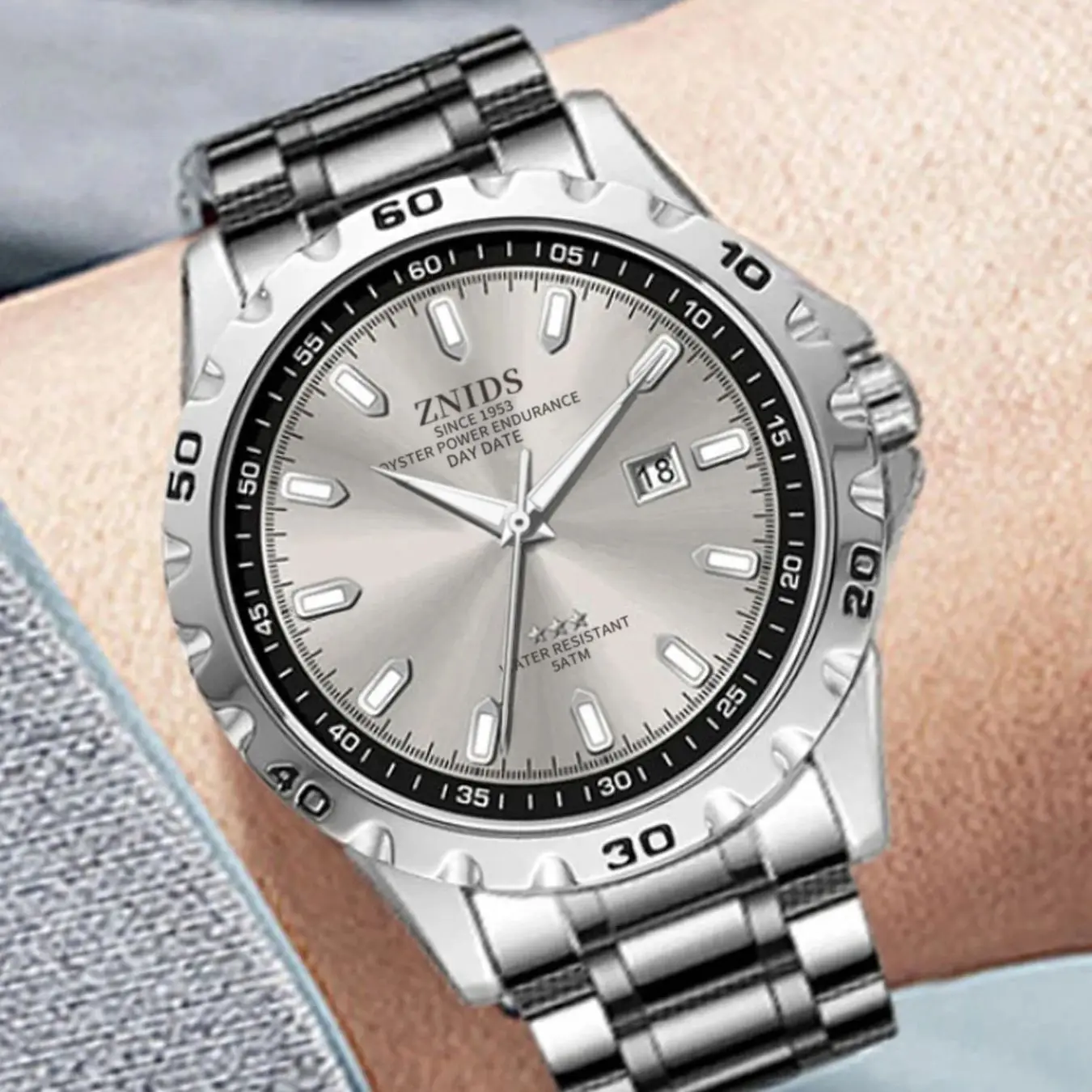 High-End Fashionable Men's Business Watch, Waterproof Steel Band Quartz Watch with Calendar Display, Classic Luxury Wristwatch, Men's Watch with Round Dial, Luminous Hands, Casual Versatile Export Hot-Selling Model
High-End Fashionable Men's Business Watch, Waterproof Steel Band Quartz Watch with Calendar Display, Classic Luxury Wristwatch, Men's Watch with Round Dial, Luminous Hands, Casual Versatile Export Hot-Selling Model