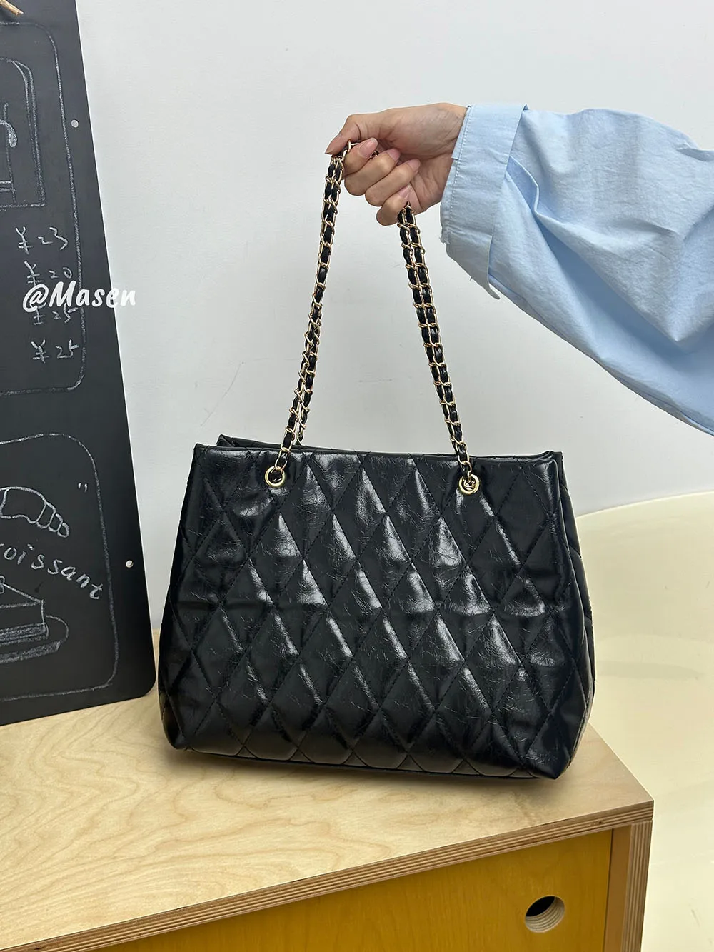 Hot Sale Large Capacity PU Leather Shoulder Bag Minimalist Tote Bag Casual Style Daily Fashion Single Shoulder Bags For Women
Hot Sale Large Capacity PU Leather Shoulder Bag Minimalist Tote Bag Casual Style Daily Fashion Single Shoulder Bags For Women