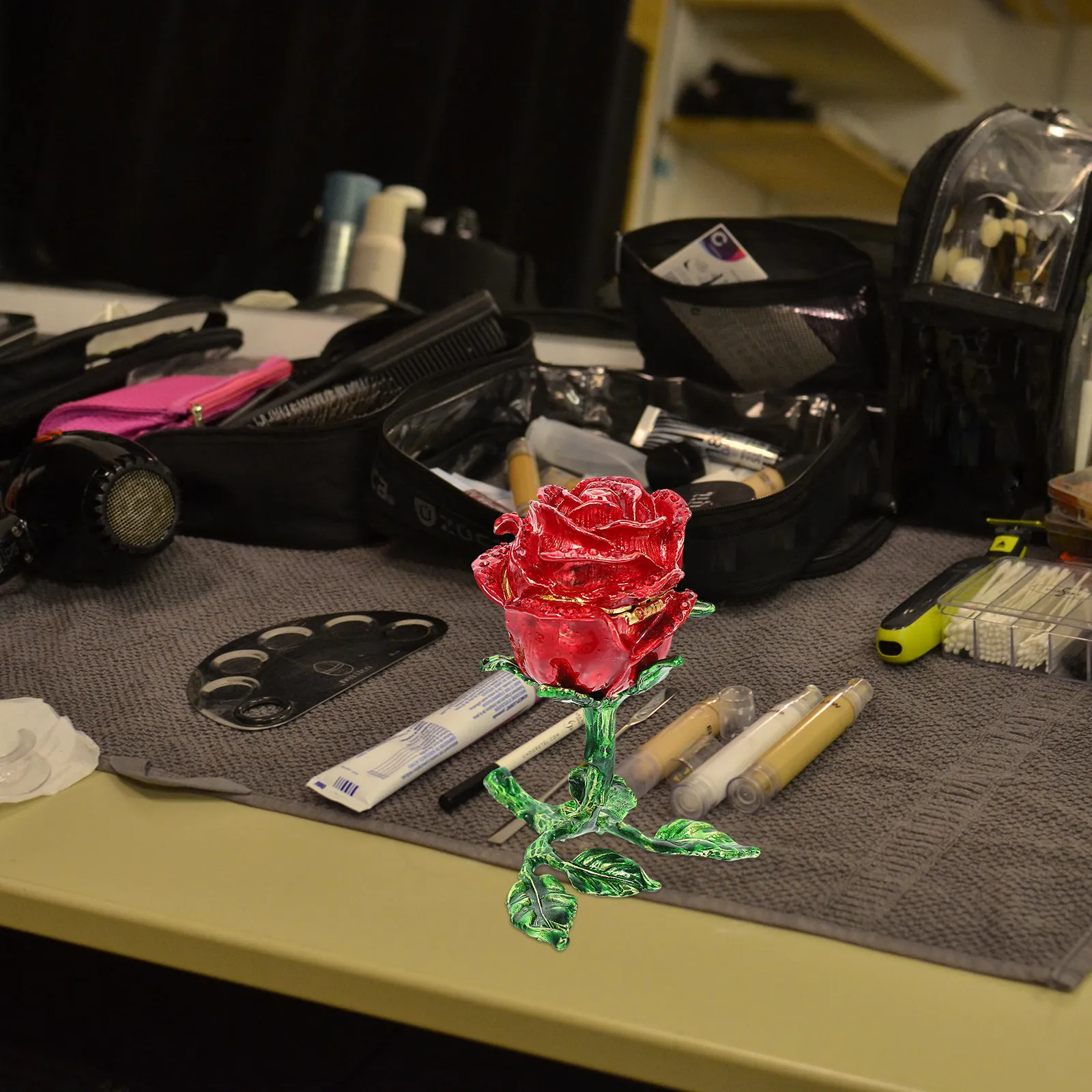 Flower Shape Colored Jewelry Box for Lovely Storage Case for Necklace Earring Headdress Organizer Desktop Decoration
Flower Shape Colored Jewelry Box for Lovely Storage Case for Necklace Earring Headdress Organizer Desktop Decoration