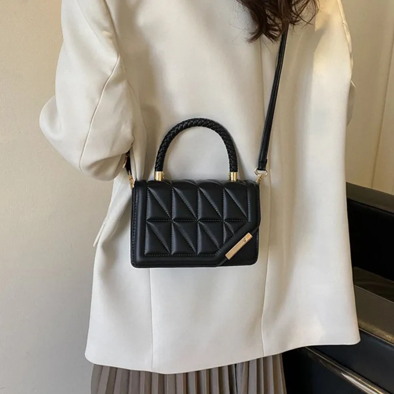 2024 New Fashion Shoulder Bag Plaid PU Leather Ladies Handbags Designer Crossbody Bags for Women Shopping Purse
2024 New Fashion Shoulder Bag Plaid PU Leather Ladies Handbags Designer Crossbody Bags for Women Shopping Purse