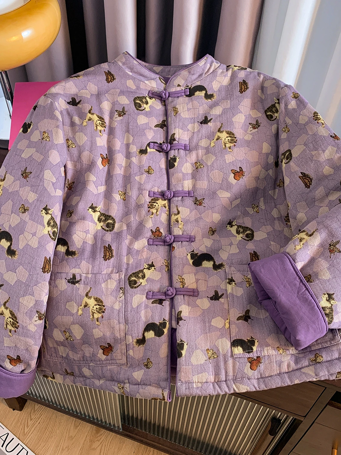 New Chinese Sle Thiened Cotton Jaet Women's Warmth Outerwear Retro Print Loose Fit Long Sve Stand Collar Single Button
New Chinese Sle Thiened Cotton Jaet Women's Warmth Outerwear Retro Print Loose Fit Long Sve Stand Collar Single Button