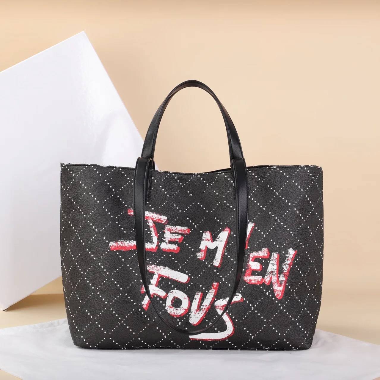 2025 Spring/Summer ladies hand bags New Wing Bag Large Capacity Handheld One Shoulder Fashion Commuter Tote Bag purses
2025 Spring/Summer ladies hand bags New Wing Bag Large Capacity Handheld One Shoulder Fashion Commuter Tote Bag purses