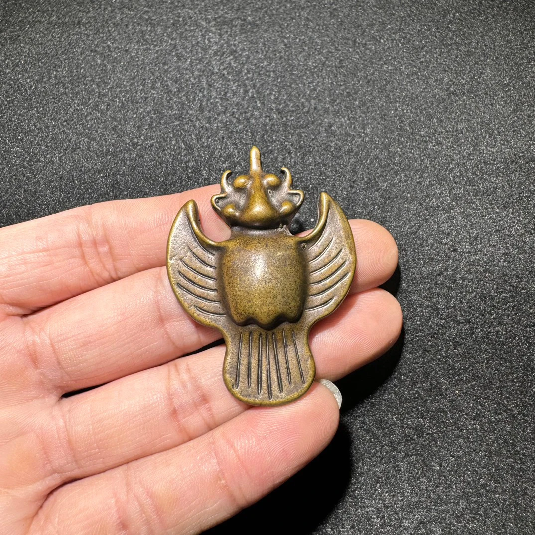 Antique Brass Tibetan Tantra Golden-winged Dapeng Bird Protector Buddha Brand Buddha String Accessories
Antique Brass Tibetan Tantra Golden-winged Dapeng Bird Protector Buddha Brand Buddha String Accessories