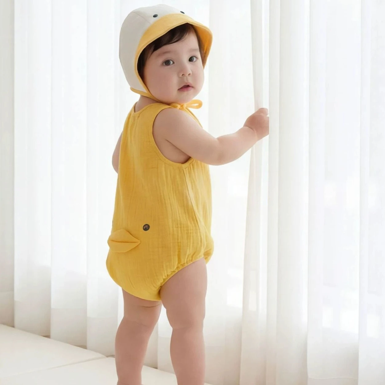 2026 Summer Baby Jumpsuit Duck Shaped Cute Baby Bag Fart Clothes Crawling Kids Outwear Yellow Rompers
2026 Summer Baby Jumpsuit Duck Shaped Cute Baby Bag Fart Clothes Crawling Kids Outwear Yellow Rompers
