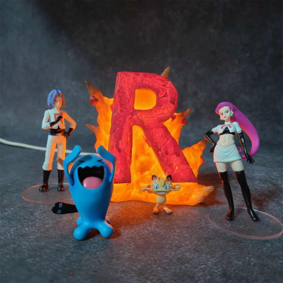 Pokemon Anime Figure Villain Jessie James Team Rocket Action Figure Model Toys PVC Action Statue Decoration Glow Dolls Gift 
Pokemon Anime Figure Villain Jessie James Team Rocket Action Figure Model Toys PVC Action Statue Decoration Glow Dolls Gift