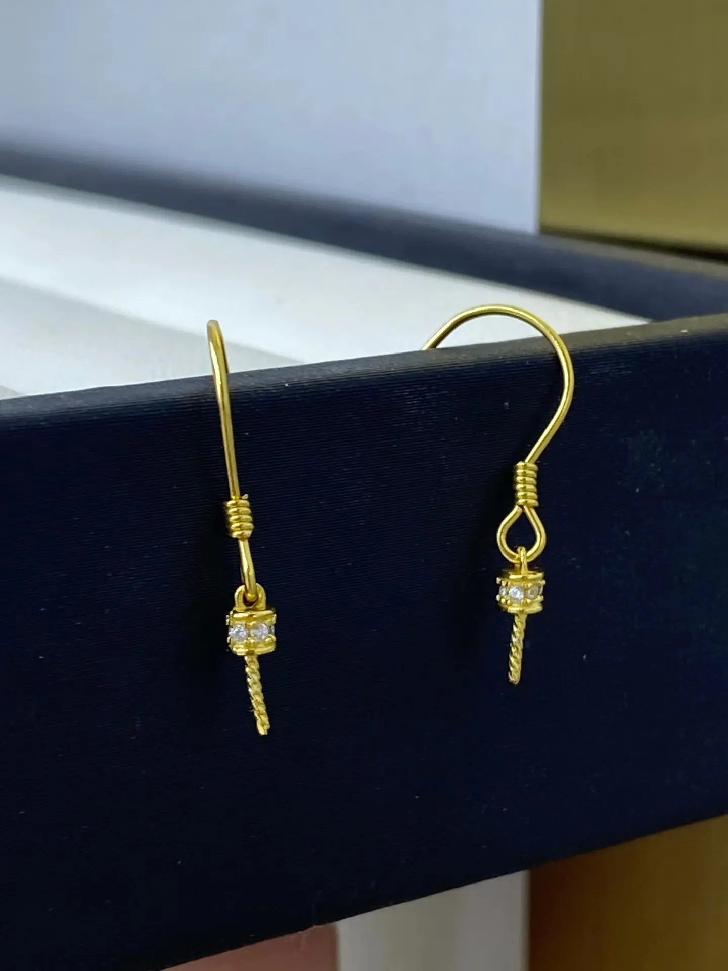 Wholesale S925 Sterling Silver Earrings Mount Findings Settings Base Mounting Parts Accessory for 9-10mm Pearls 5 pairs/lot
Wholesale S925 Sterling Silver Earrings Mount Findings Settings Base Mounting Parts Accessory for 9-10mm Pearls 5 pairs/lot