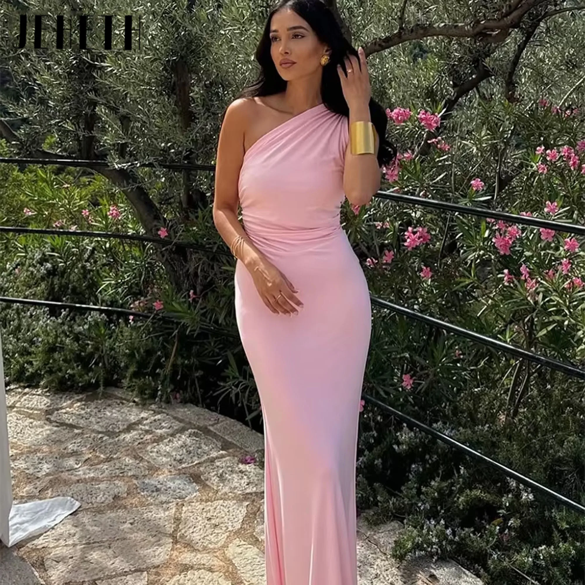 JEHETH Long Mermaid Elegant Prom Dresses Formal Gowns for Women Simple Sleeveless One-Shoulder Evening Dress Customized 2025
JEHETH Long Mermaid Elegant Prom Dresses Formal Gowns for Women Simple Sleeveless One-Shoulder Evening Dress Customized 2025