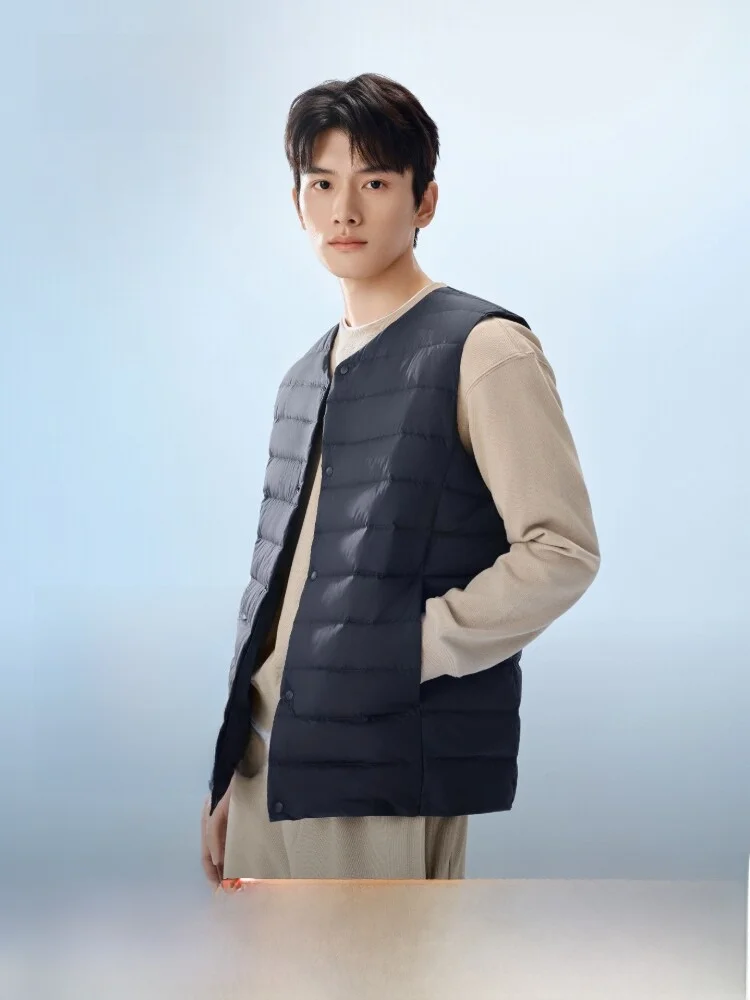 Bosideng New Men's ort Lightweight Warmth Durable down Vest Inner Core Polyester Fiber Casual Sle Faion Outerwear
Bosideng New Men's ort Lightweight Warmth Durable down Vest Inner Core Polyester Fiber Casual Sle Faion Outerwear