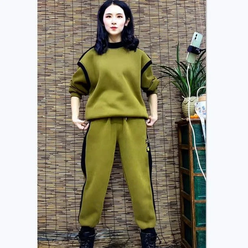 Plus Size Women's Winter Suit Women 2021 New Thick Trousers Two-piece Women's Casual Sports Suit O-Neck Pullover
Plus Size Women's Winter Suit Women 2021 New Thick Trousers Two-piece Women's Casual Sports Suit O-Neck Pullover