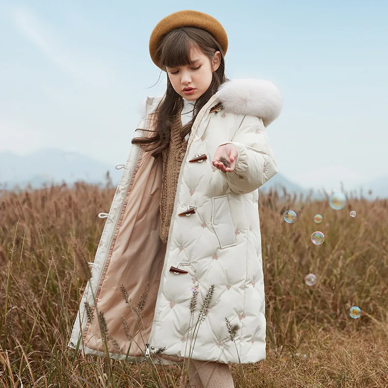 Children Girls Embroidery Fashion White Duck Down Jacket New Winter Kids Warm Fur Collar Hooded Long Down Coat Teens Parkas y620
Children Girls Embroidery Fashion White Duck Down Jacket New Winter Kids Warm Fur Collar Hooded Long Down Coat Teens Parkas y620