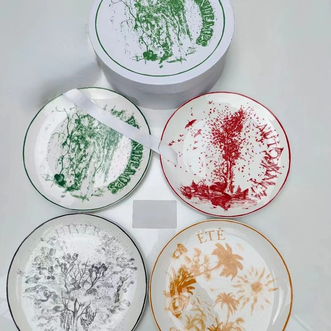 New European-Style Ceramic Plate Western Food Retro Exquisite Disc Tableware Combination Beautiful Plate Cup Set
New European-Style Ceramic Plate Western Food Retro Exquisite Disc Tableware Combination Beautiful Plate Cup Set