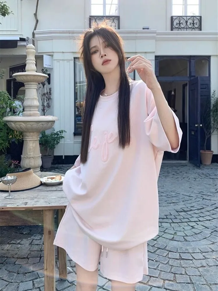 Casual Sportswear Set for Women Summer 2026 Student Embroidered Loose T-shirt High Waist Wide Leg Shorts Two Piece Set Trendy
Casual Sportswear Set for Women Summer 2026 Student Embroidered Loose T-shirt High Waist Wide Leg Shorts Two Piece Set Trendy