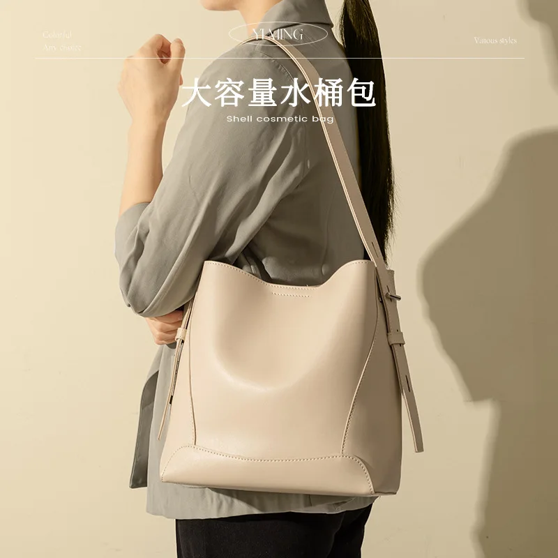 High End Water Bucket Bag Korean Version Large Capacity Water Bucket Bag Niche Design Single Shoulder Tote Bag Large Capacity
High End Water Bucket Bag Korean Version Large Capacity Water Bucket Bag Niche Design Single Shoulder Tote Bag Large Capacity