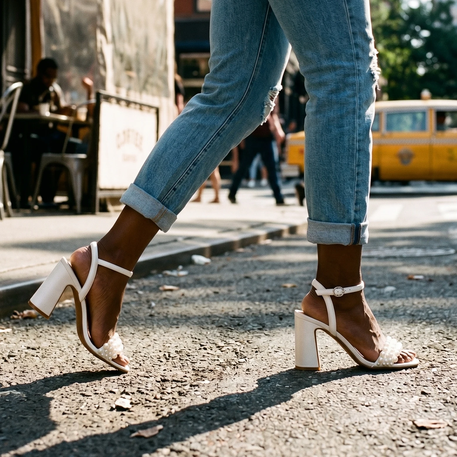 Elegant White Pearl Sandals Women Block High Heels Sexy Ankle Strap Wedding Bridal Shoes Comfortable Chunky Heel Sandals Summer
Elegant White Pearl Sandals Women Block High Heels Sexy Ankle Strap Wedding Bridal Shoes Comfortable Chunky Heel Sandals Summer