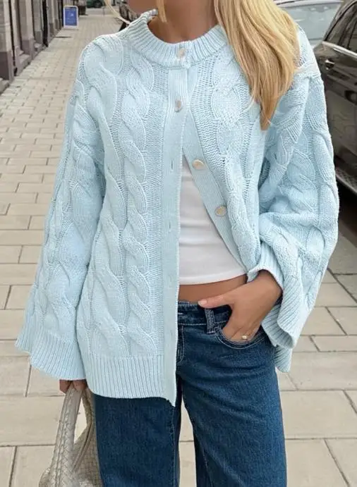 Повседневный и минималистичный стильный свитер с круглым вырезом и длинными рукавами, осенняя женская однотонная вязаная куртка в повседневном стиле для поездок на работу
Повседневный и минималистичный стильный свитер с круглым вырезом и длинными рукавами, осенняя женская однотонная вязаная куртка в повседневном стиле для поездок на работу