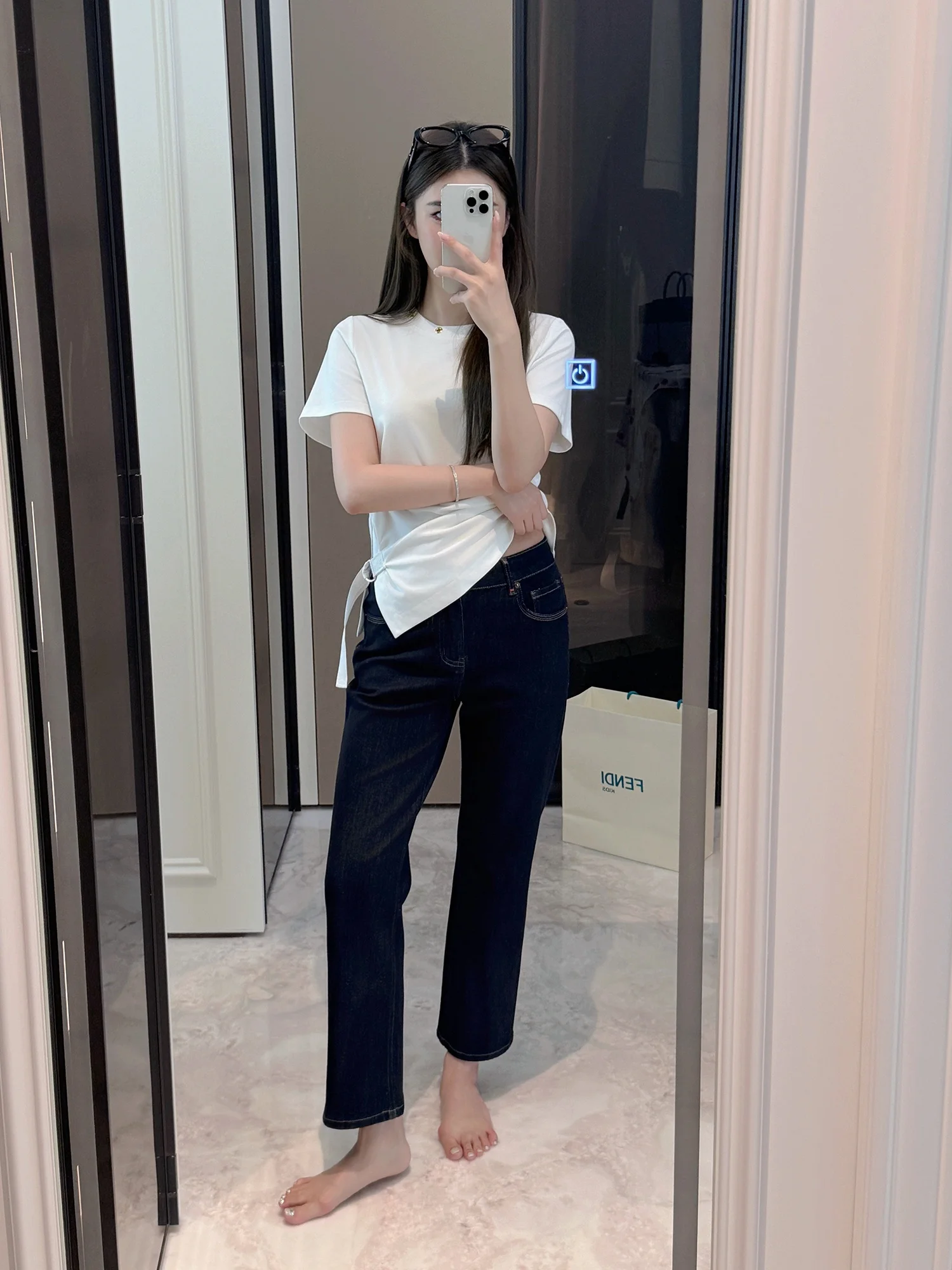 Женские классические джинсы Rubbit Chic с высокой талией, прямые, зауженные, с легким клешем, из денима, повседневные, высокоэластичные
Женские классические джинсы Rubbit Chic с высокой талией, прямые, зауженные, с легким клешем, из денима, повседневные, высокоэластичные