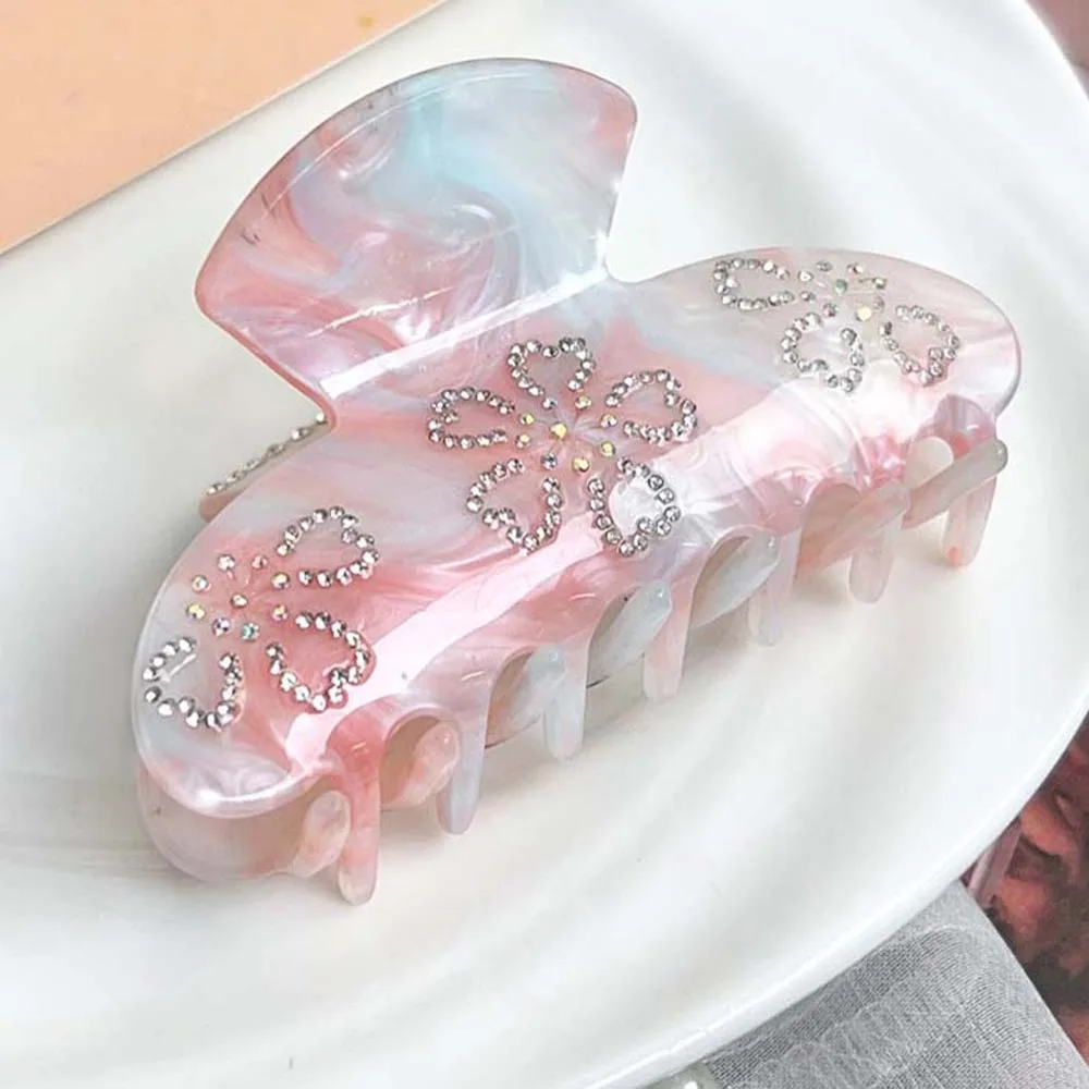 Iridescent Rhinestone-inlay Hair Claw Korean Style Contrast Color Women Shark Clip Elegant Flower Acrylic Hair Claw Female
Iridescent Rhinestone-inlay Hair Claw Korean Style Contrast Color Women Shark Clip Elegant Flower Acrylic Hair Claw Female