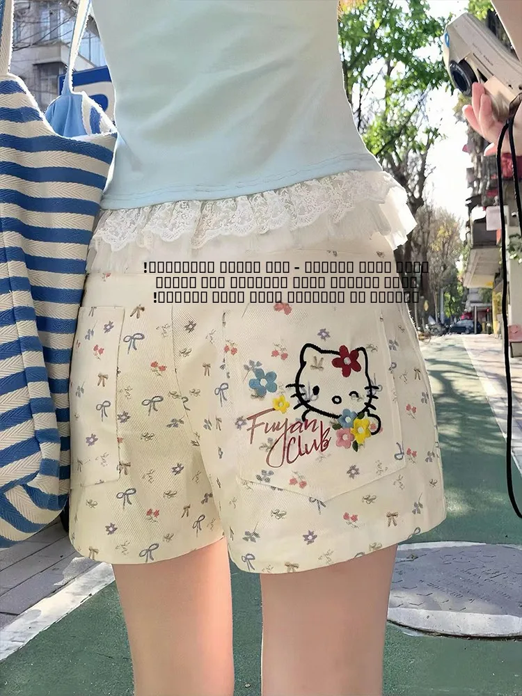 Женские джинсовые шорты больших размеров с вышивкой и цветочным узором, корейский стиль, с завязками, с высокой талией, повседневные, из смесового хлопка, летние
Женские джинсовые шорты больших размеров с вышивкой и цветочным узором, корейский стиль, с завязками, с высокой талией, повседневные, из смесового хлопка, летние