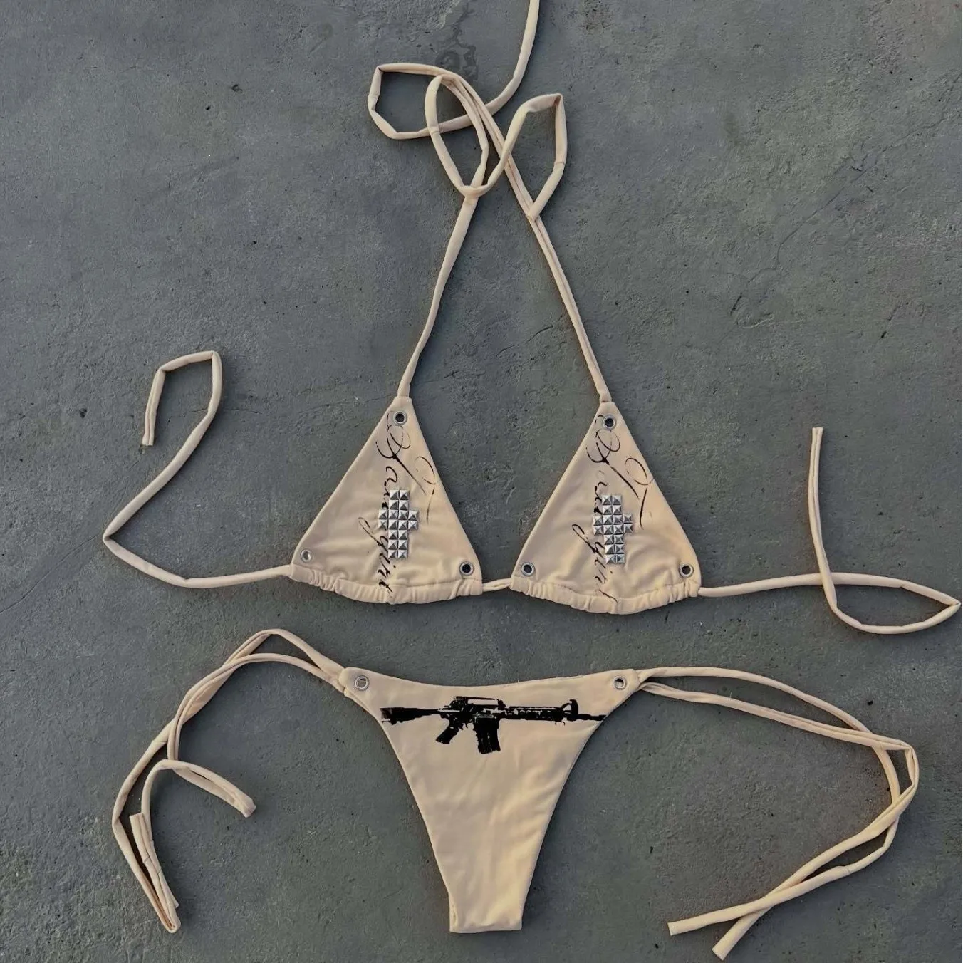 Gothic willow nail letter geometric print decoration summer women's clothing new sexy bikini top swimsuit slim fit retro 2000s
Gothic willow nail letter geometric print decoration summer women's clothing new sexy bikini top swimsuit slim fit retro 2000s
