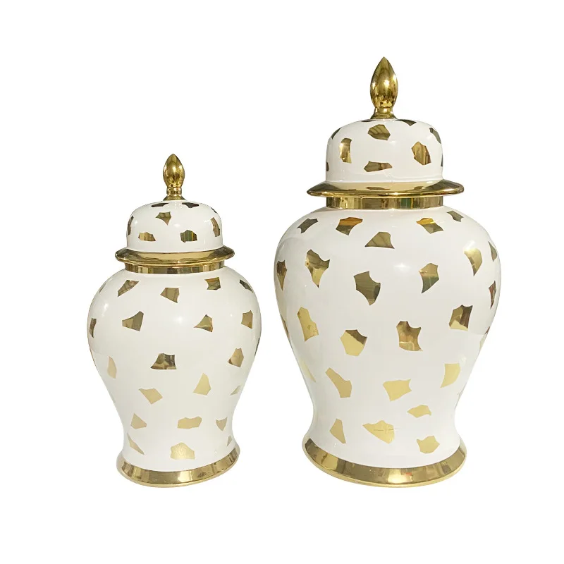 European style luxury ceramic electroplated gold general jar, living room home sample room vase, hotel high-end decoration 
European style luxury ceramic electroplated gold general jar, living room home sample room vase, hotel high-end decoration
