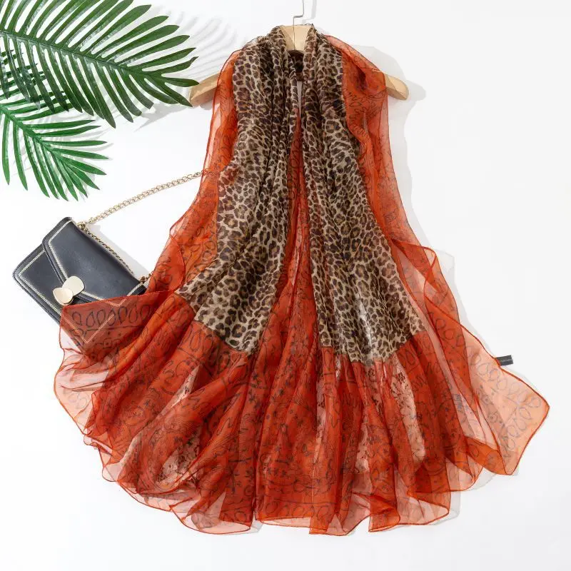 New Light and Breathable Travel Photo Beach Towel High-end Chiffon Texture Yarn Scarf Fashionable Women's Sunscreen Silk Scarf
New Light and Breathable Travel Photo Beach Towel High-end Chiffon Texture Yarn Scarf Fashionable Women's Sunscreen Silk Scarf