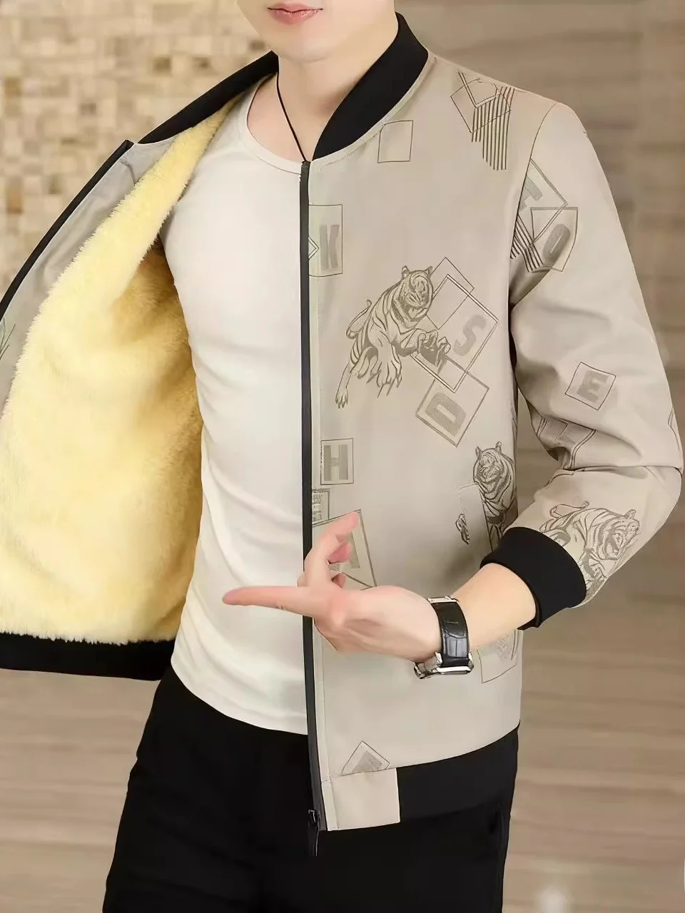 Faionable Men's Thiened Fce Lined Slim Fit Cotton Jaet Autumn Winter Outerwear Printed Casual Sle Zipper Closure
Faionable Men's Thiened Fce Lined Slim Fit Cotton Jaet Autumn Winter Outerwear Printed Casual Sle Zipper Closure