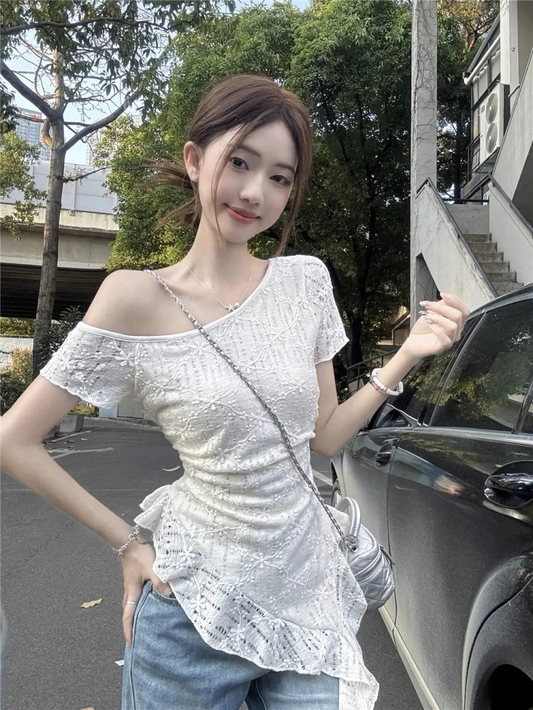 Y2k Aesthetic Lace Flower Embroidery T-shirt Women Harajuku Irregular Ruffled Vintage Tops 2025 Skew Collar Grunge Fairy Tshirt
Y2k Aesthetic Lace Flower Embroidery T-shirt Women Harajuku Irregular Ruffled Vintage Tops 2025 Skew Collar Grunge Fairy Tshirt