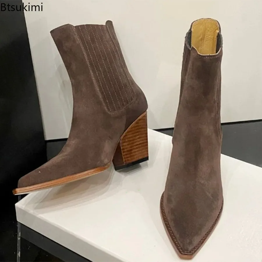 2025 Retro Suede Leather Western Boots for Women Autumn Winter Retro Pointed Toe Thick Heel Slip-On Short Boots Fashion Shoes
2025 Retro Suede Leather Western Boots for Women Autumn Winter Retro Pointed Toe Thick Heel Slip-On Short Boots Fashion Shoes