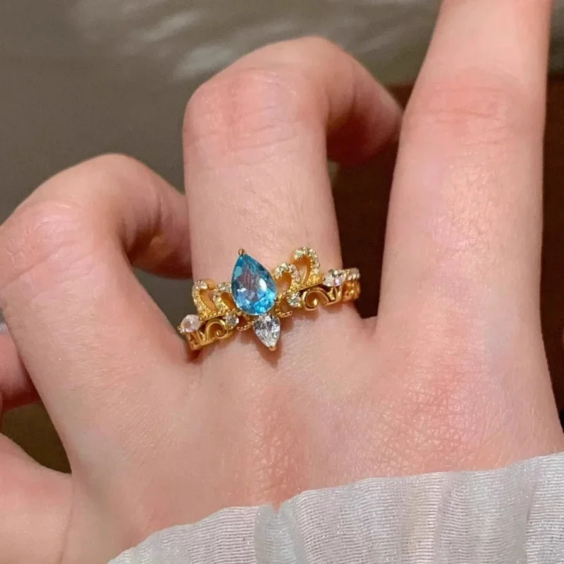 Romantic Luxury Exquisite Engagement Ring Vintage Crown Water Drop New in Crystal Blue rings for women Fine Jewelry Gifts
Romantic Luxury Exquisite Engagement Ring Vintage Crown Water Drop New in Crystal Blue rings for women Fine Jewelry Gifts