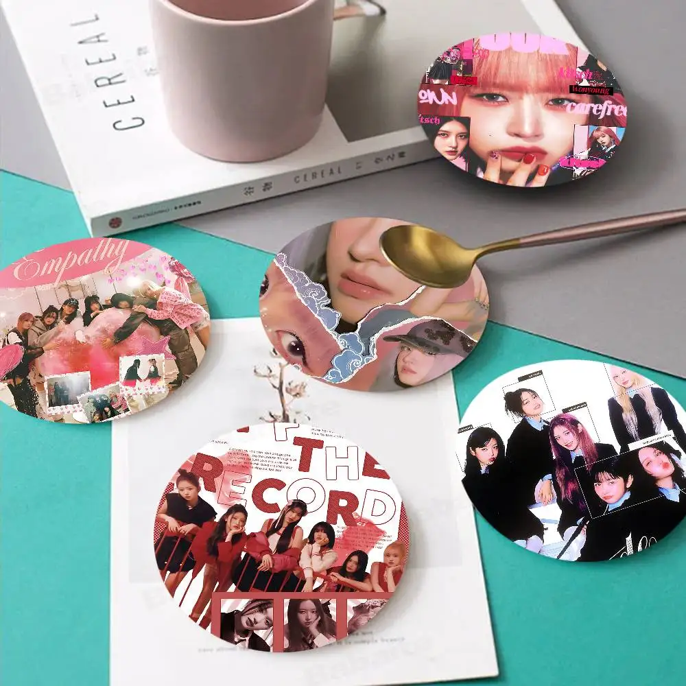 Popular Singer Kpop I-Ive Music Themed Wooden Coaster Creative Heat-Resistant Non-Slip Table Mat For Protecting Desktop
Popular Singer Kpop I-Ive Music Themed Wooden Coaster Creative Heat-Resistant Non-Slip Table Mat For Protecting Desktop