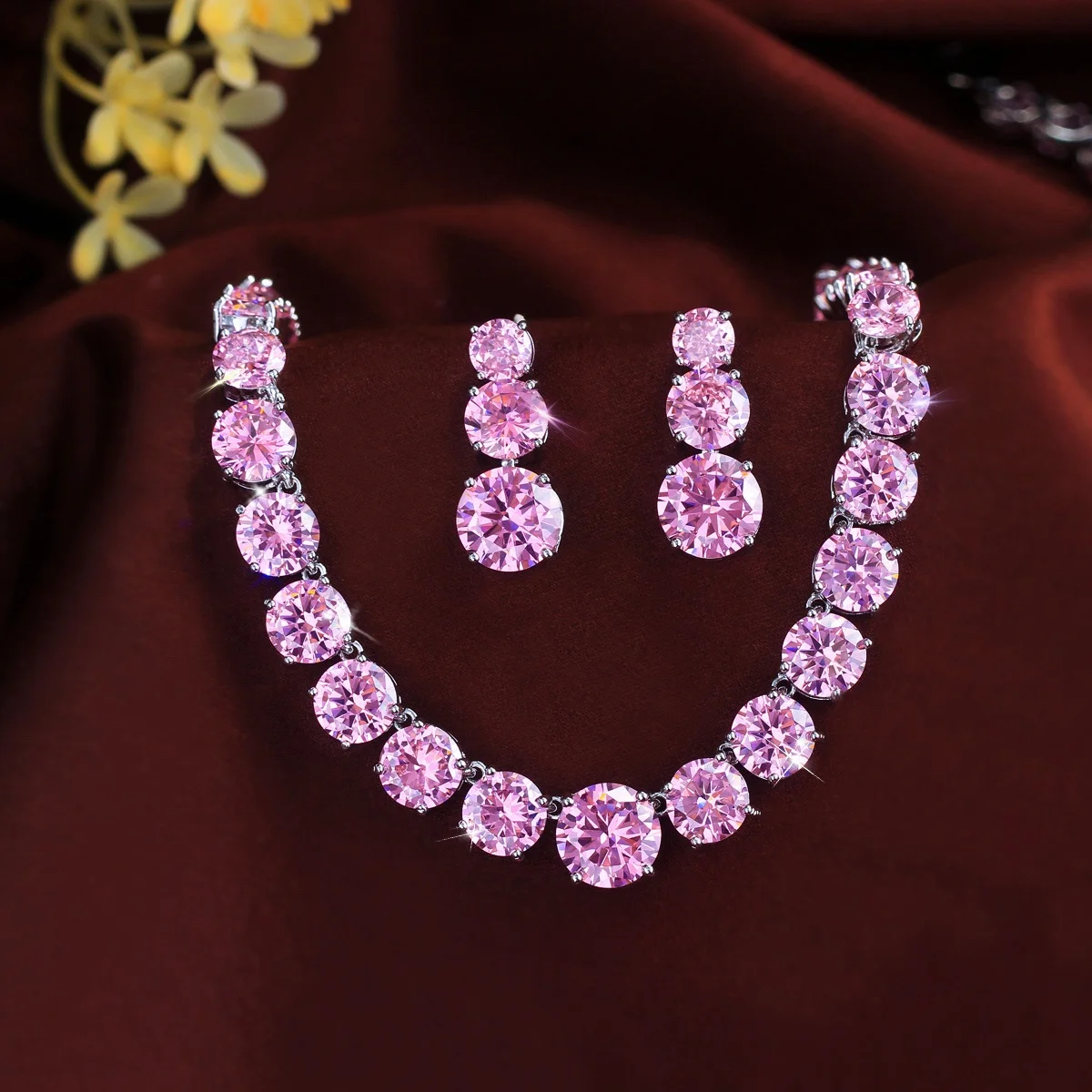 Pera Luxury Sweet Pink Round Zirconia Link Tennis Necklace Earrings for Women Wedding Dinner Jewelry Sets J084
Pera Luxury Sweet Pink Round Zirconia Link Tennis Necklace Earrings for Women Wedding Dinner Jewelry Sets J084