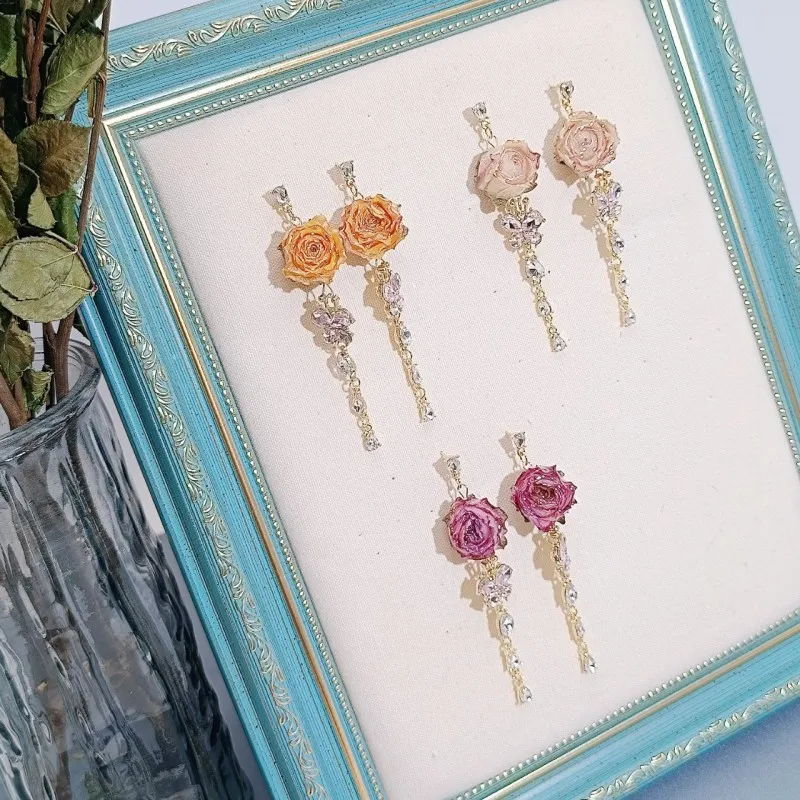 Elegant Dried Rose Flower Earrings Unique Epoxy Resin Natural Rose Earring Luxury Rhinestone Butterfly Earring Jewelry Wholesale
Elegant Dried Rose Flower Earrings Unique Epoxy Resin Natural Rose Earring Luxury Rhinestone Butterfly Earring Jewelry Wholesale