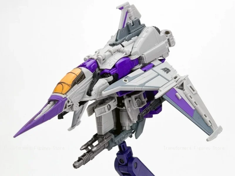 In Stock Hasbro Transformers SS Series Studio SS-113 Skywarp Anime Movies Action Figures Robot Model Statue Doll G1 Toys Gifts
In Stock Hasbro Transformers SS Series Studio SS-113 Skywarp Anime Movies Action Figures Robot Model Statue Doll G1 Toys Gifts