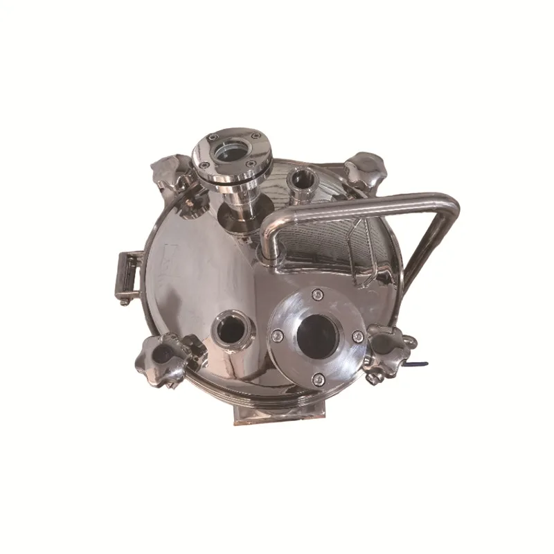 The upper cover of the closed colloid mill JMFB-80-H hopper is designed with a cleaning port and a disinfection port
The upper cover of the closed colloid mill JMFB-80-H hopper is designed with a cleaning port and a disinfection port