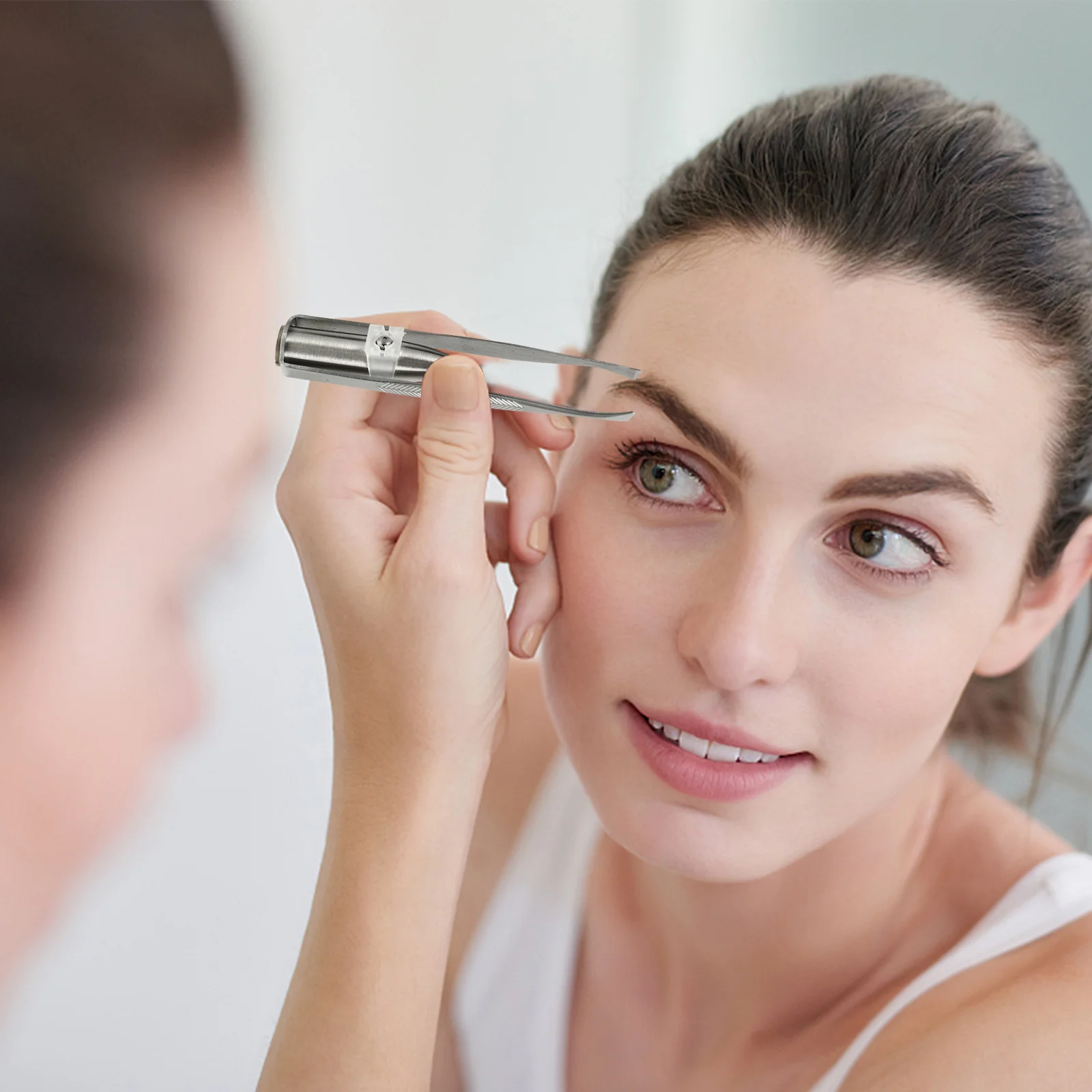 LED Light Eyebrow Clip Household Tweezer Special Pliers Durable with Makeup Tool Clamp Precision Tweezers
LED Light Eyebrow Clip Household Tweezer Special Pliers Durable with Makeup Tool Clamp Precision Tweezers