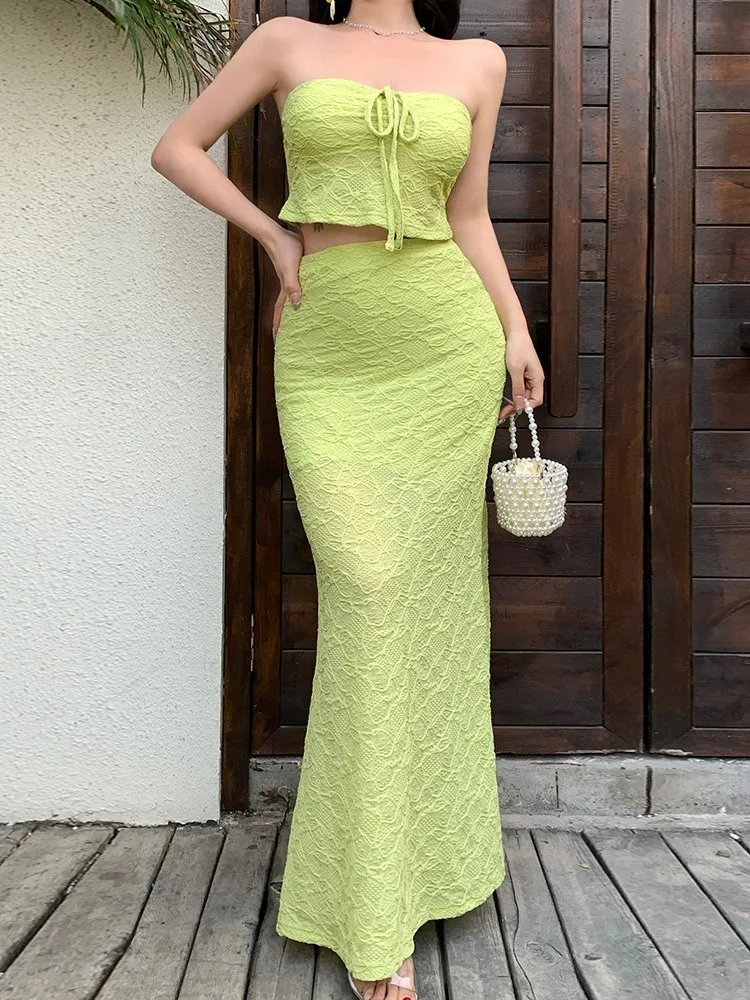 2025 Summer New Sexy Two Piece Set Women Fashion Elegant Open-back Sleeveless Chest Wrap Cropped Top And Long Dress 2 Piece Sets
2025 Summer New Sexy Two Piece Set Women Fashion Elegant Open-back Sleeveless Chest Wrap Cropped Top And Long Dress 2 Piece Sets