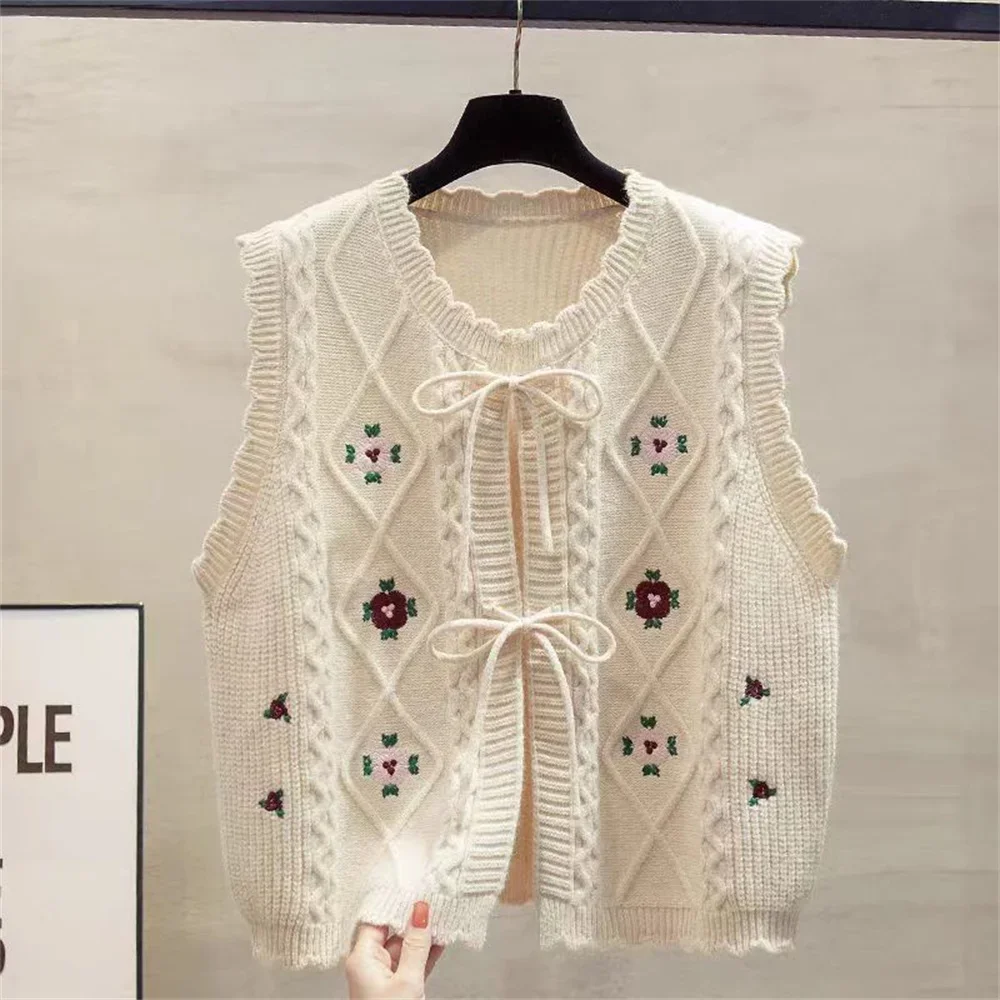Кардиган с вышивкой, вязаный милый жилет для женщин, весна-осень 2026, новый свободный свитер без рукавов, жилет, женские универсальные топы
Кардиган с вышивкой, вязаный милый жилет для женщин, весна-осень 2026, новый свободный свитер без рукавов, жилет, женские универсальные топы