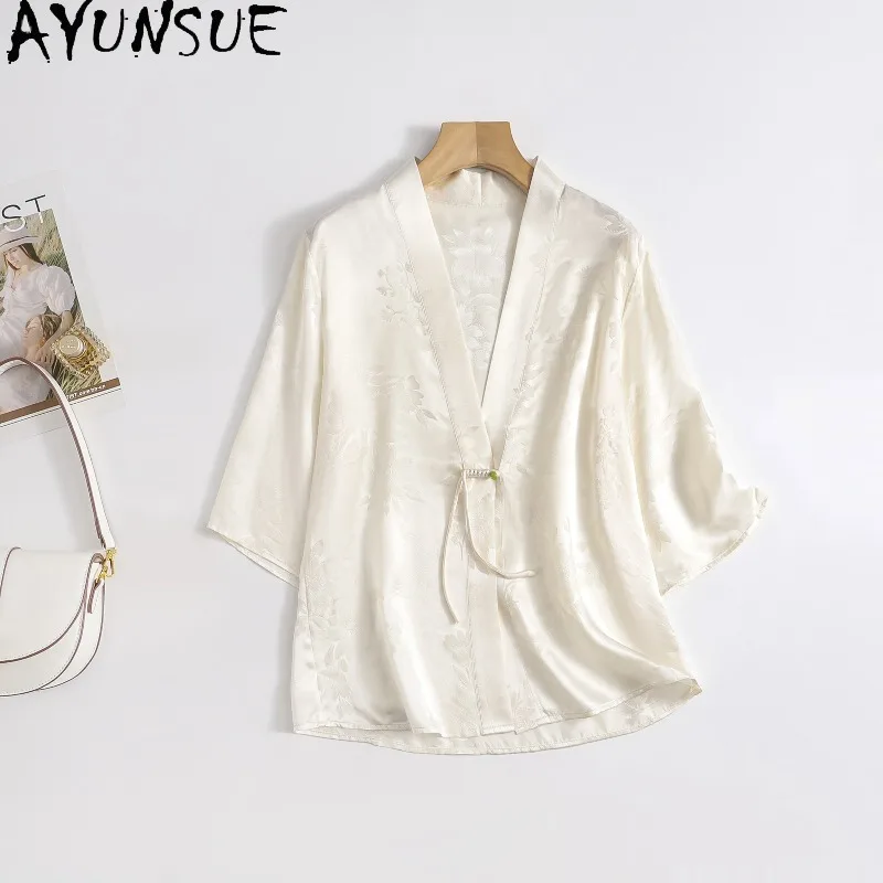 AYUNSUE 100% Silk Woman Coat Chinese Style Half Sleeve Tops for Woman V-neck Sun Protection Jacket Elegant Woman Clothes Одежда
AYUNSUE 100% Silk Woman Coat Chinese Style Half Sleeve Tops for Woman V-neck Sun Protection Jacket Elegant Woman Clothes Одежда