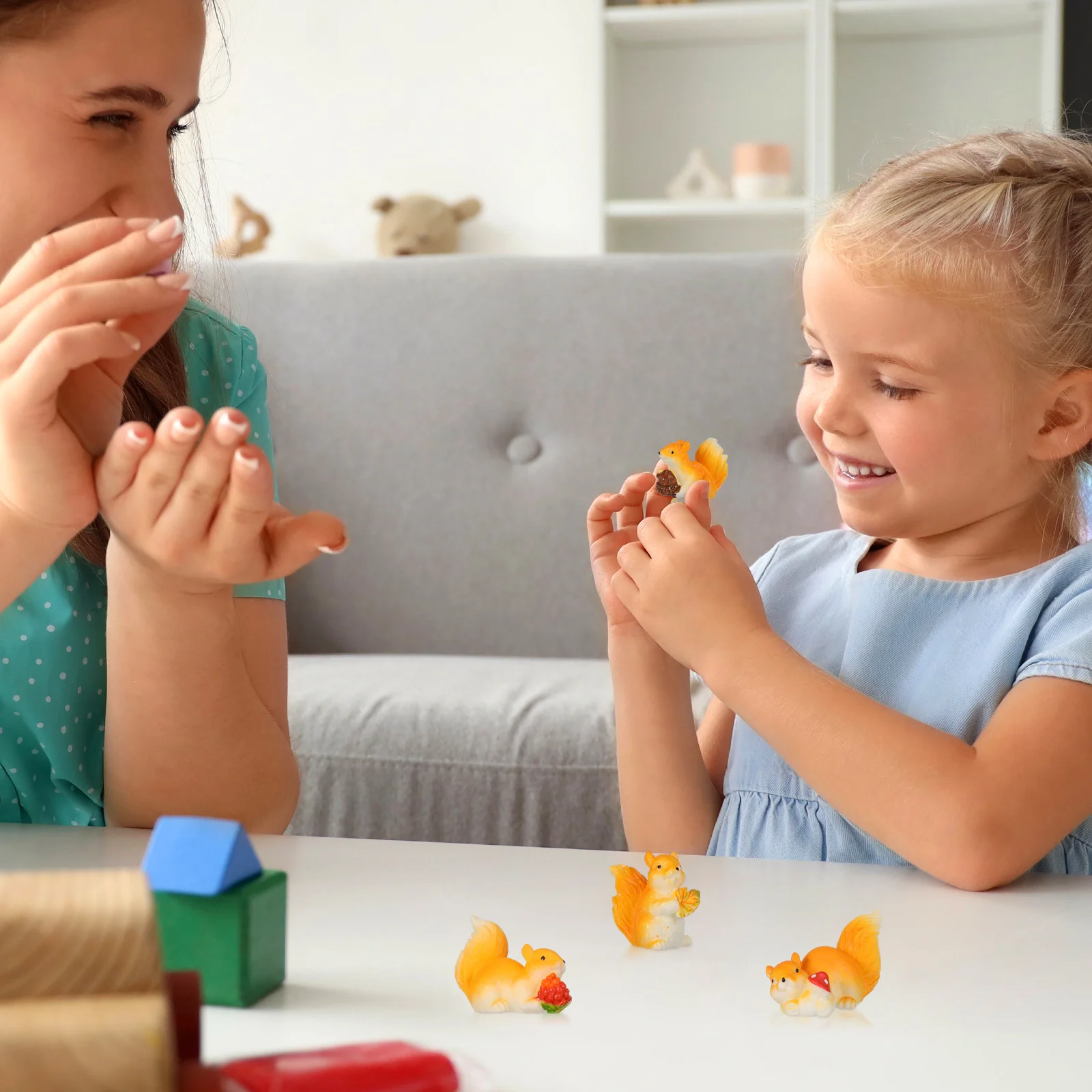 4Pcs Mini Squirrel Resin Decor Micro Landscape Garden Adorable Animal Statue Desktop Ornament Miniature Squirrel Figurines
4Pcs Mini Squirrel Resin Decor Micro Landscape Garden Adorable Animal Statue Desktop Ornament Miniature Squirrel Figurines