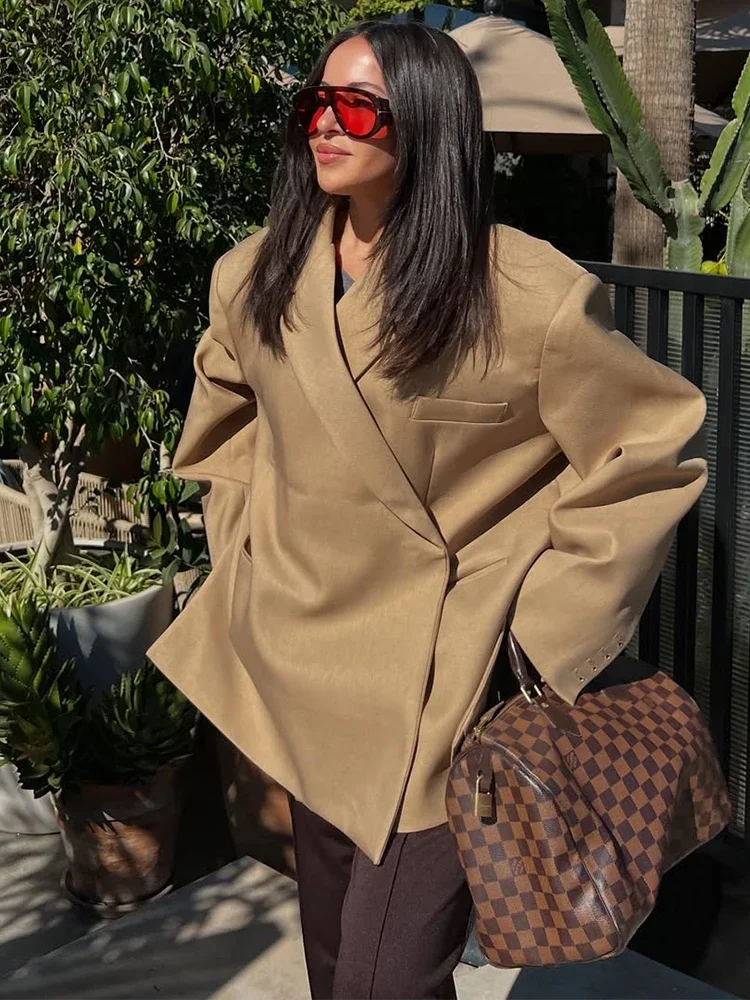 Casual Solid Women Blazer Coat Fashion Lapel Long Sleeve One Button Loose Outerwear Autumn Female Chic High Street Overcoat
Casual Solid Women Blazer Coat Fashion Lapel Long Sleeve One Button Loose Outerwear Autumn Female Chic High Street Overcoat