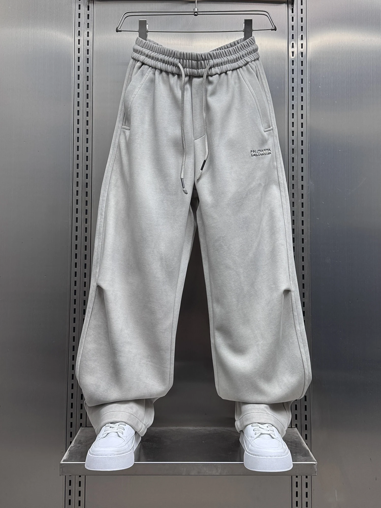 Fall Thi Casual Sport Pants Men Loose Straight Leggings Pure Color Splicing Leisure Sweatpants Youth Versatile Wide Leg Pants
Fall Thi Casual Sport Pants Men Loose Straight Leggings Pure Color Splicing Leisure Sweatpants Youth Versatile Wide Leg Pants