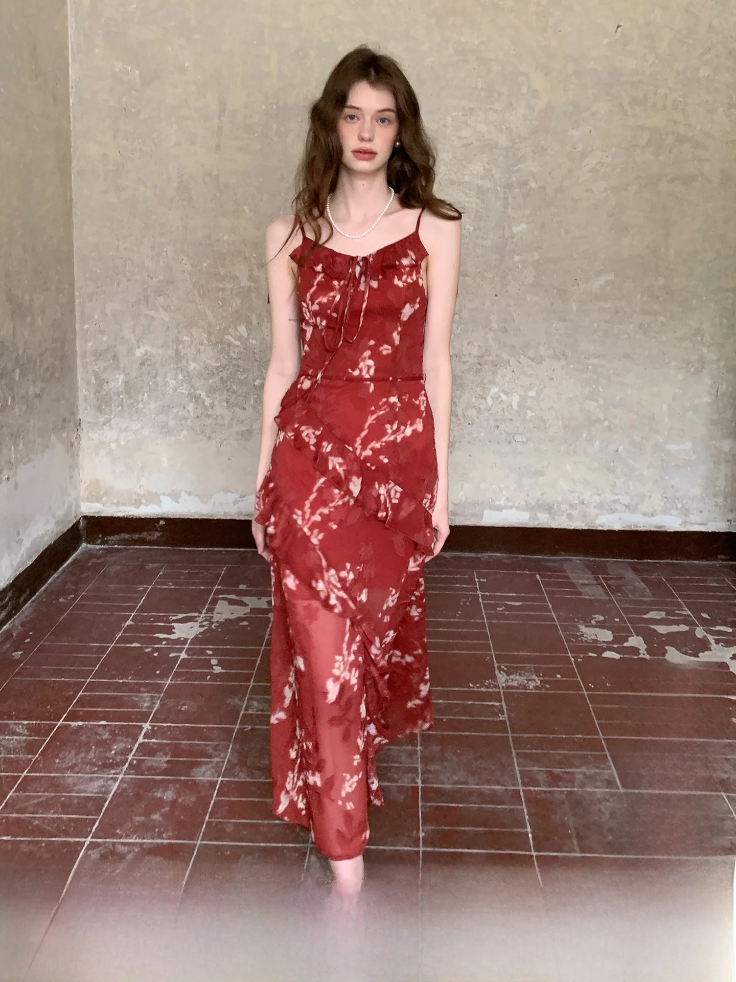 New ZHUYIYI Floral Print Gauze Thin Strap Dress Women's Summer High Waist Original Design Long Dress Vintage Style A-Line Skirt
New ZHUYIYI Floral Print Gauze Thin Strap Dress Women's Summer High Waist Original Design Long Dress Vintage Style A-Line Skirt