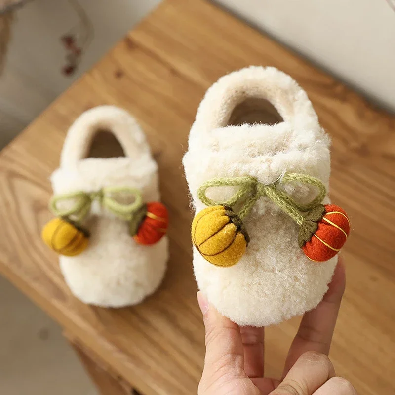 Girls Princess Shoes Suede Fashion Sweet Kids Flat Shoes Comfortable Non-slip 2025 Winter New Baby Warm Shoes Soft Sole Cute
Girls Princess Shoes Suede Fashion Sweet Kids Flat Shoes Comfortable Non-slip 2025 Winter New Baby Warm Shoes Soft Sole Cute